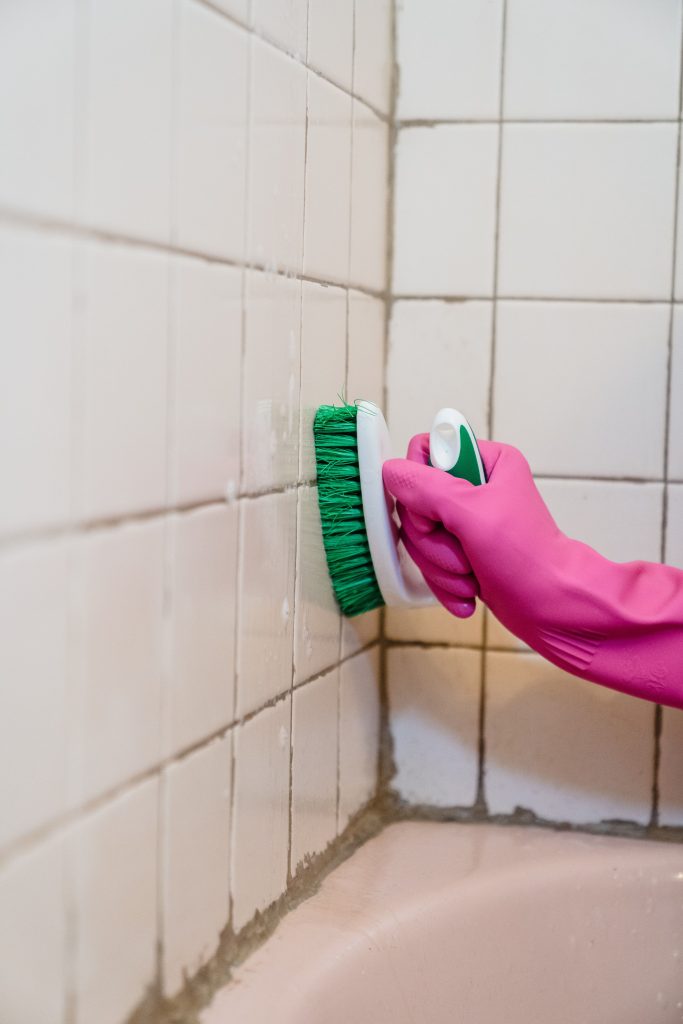 Comment nettoyer ses joints de carrelage : Les astuces des pros !