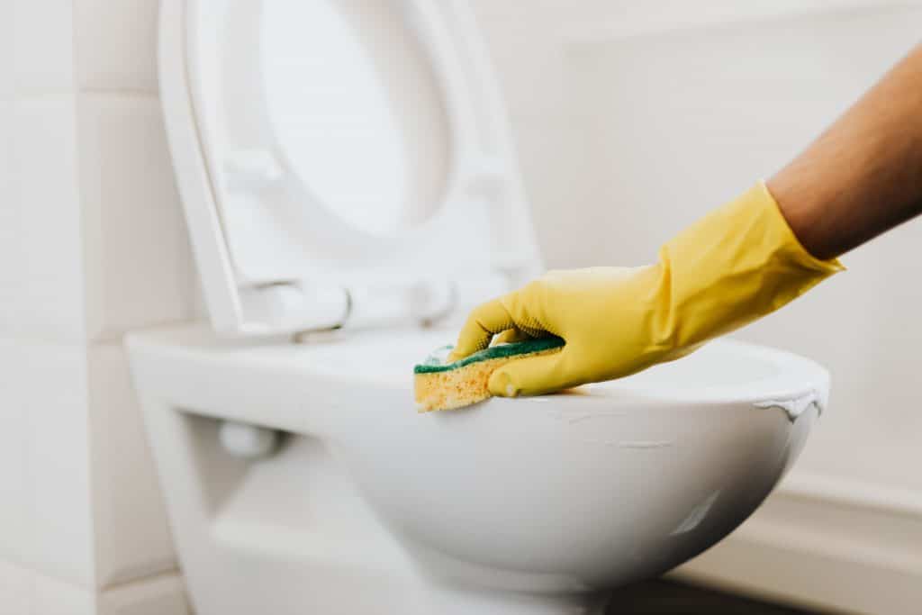 Bien nettoyer sa salle de bains avec du bicarbonate de soude