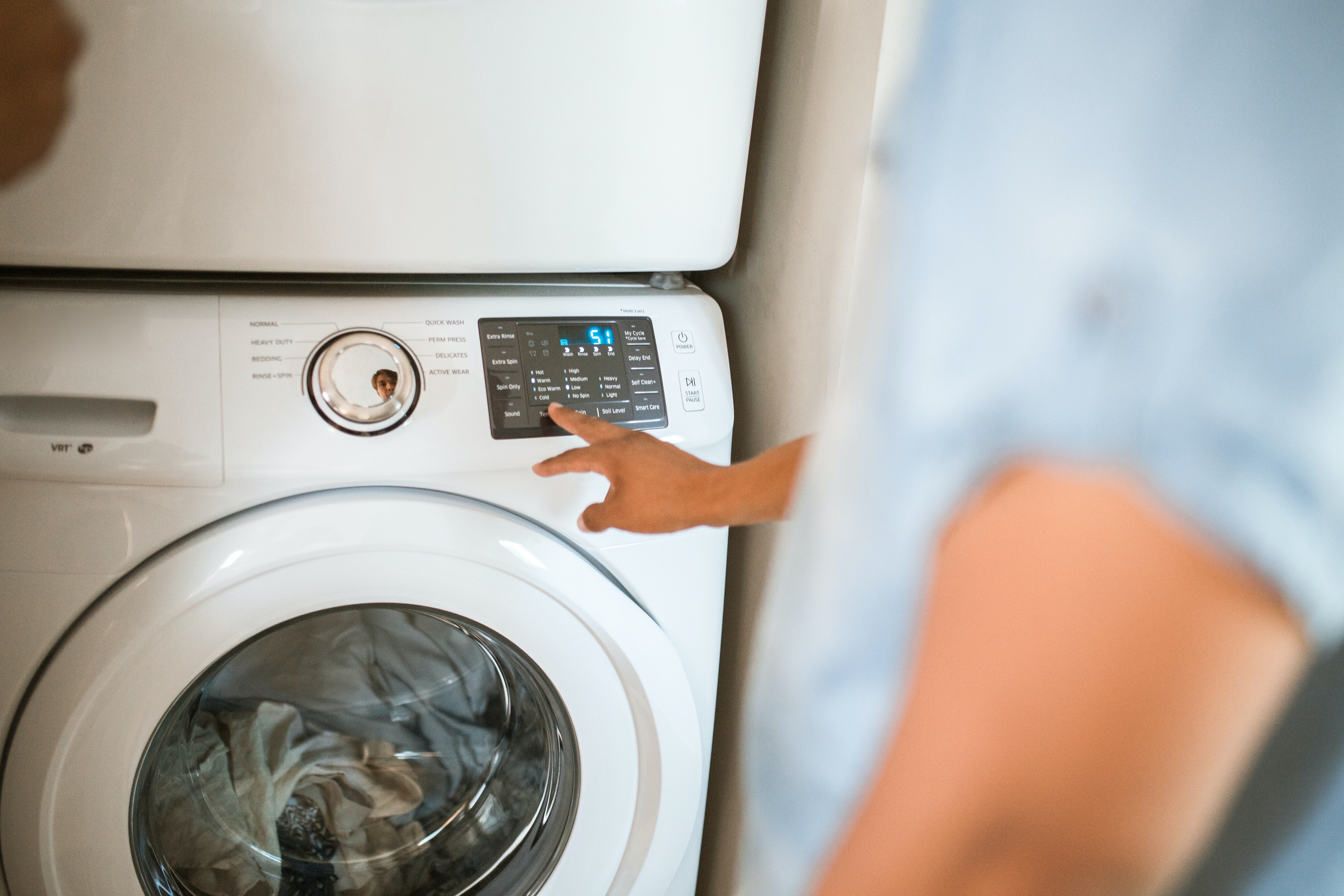 Désinfecter son linge dans un lave-linge : détergents à utiliser et cycles  de lavage