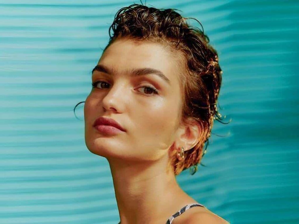 coiffure femme Wet hair