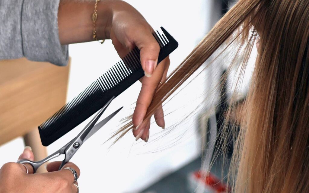 coiffeur ouvert aujourd'hui