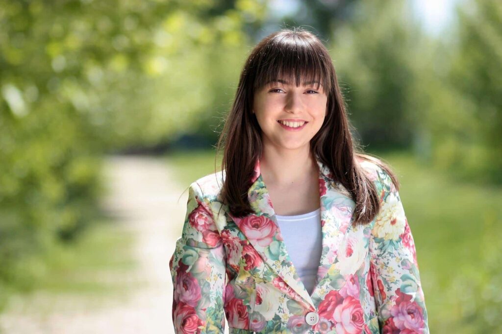 couper sa frange seule