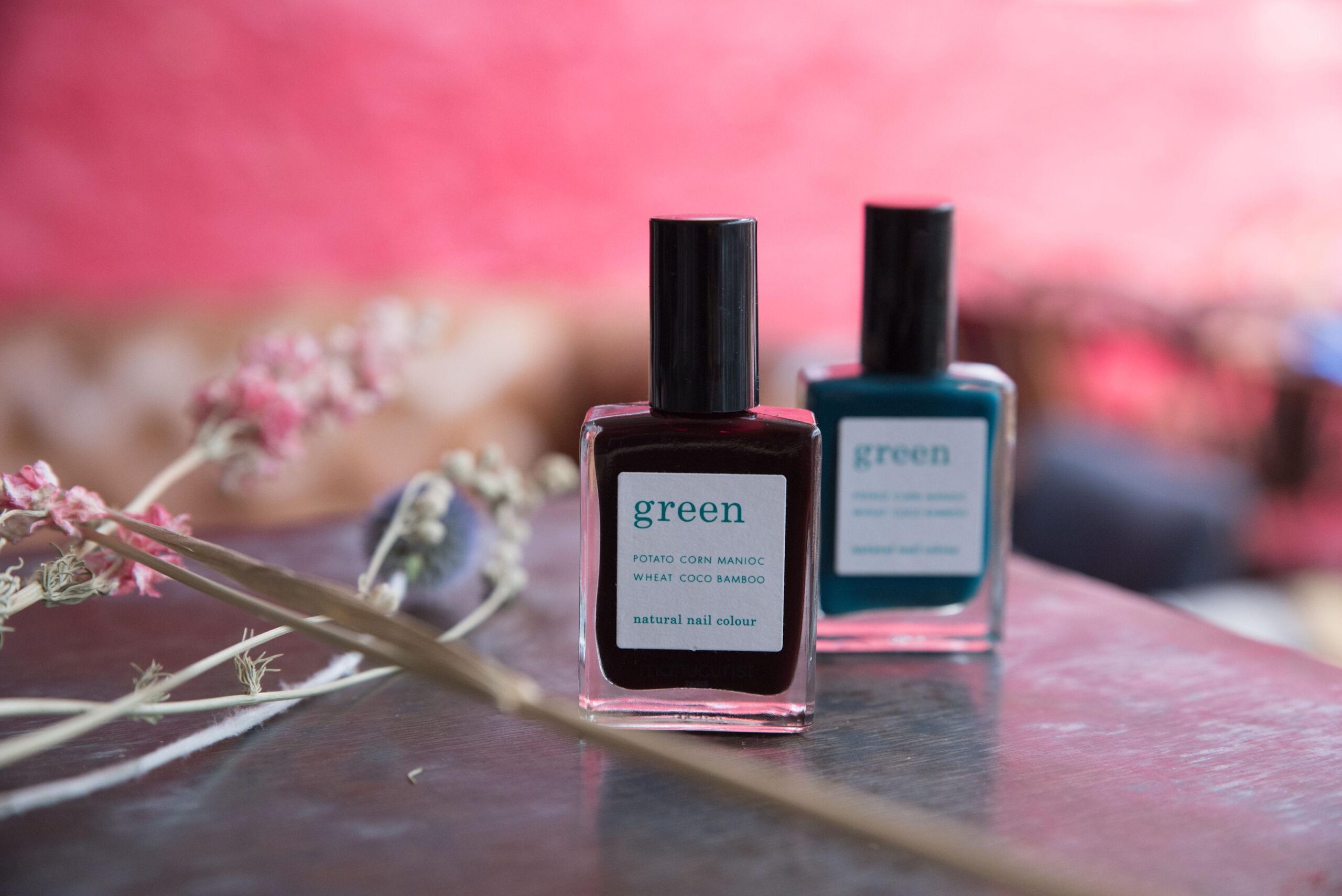 hollyclock manucurist wecasa