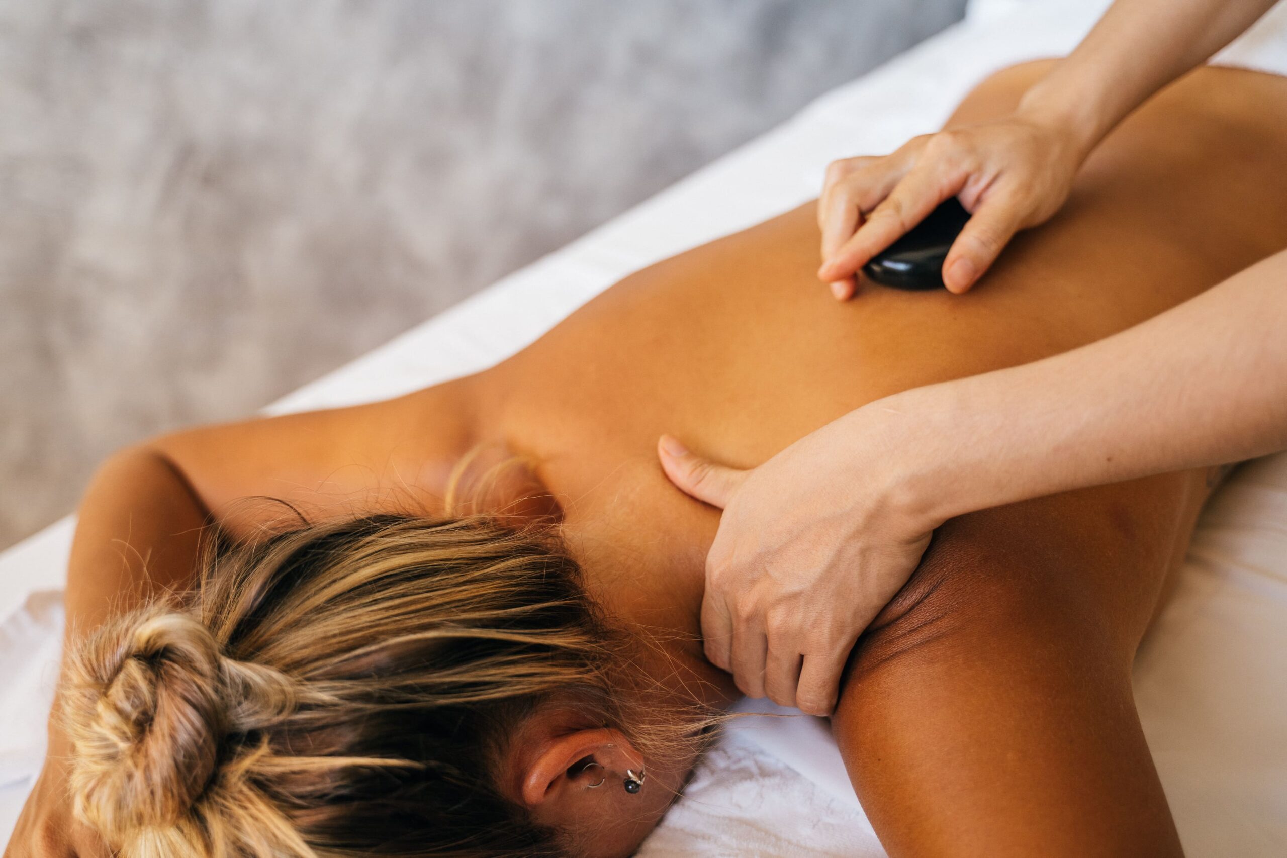 massage aux pierres froides